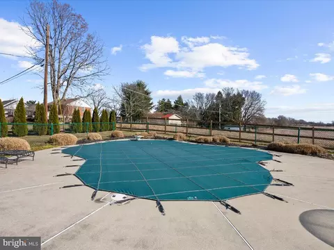 Exterior - 7007 Sundays Ln, Frederick, MD 21702 photo 5 of 10
