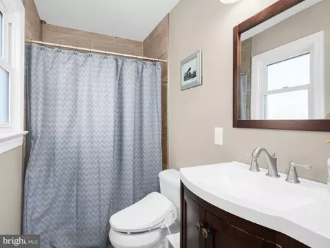 Bath - 2 Aa Norva Ave, Frederick, MD 21701 photo 1 of 4