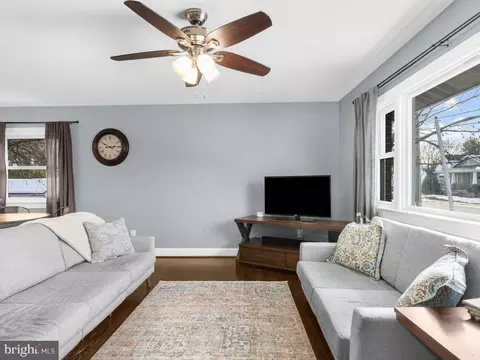 Living - 2 Aa Norva Ave, Frederick, MD 21701 photo 1 of 4