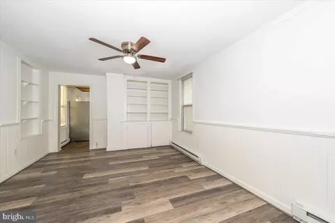 Living - 319 E A St, Brunswick, MD 21716 photo 7 of 11