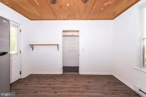 Entry Way - 319 E A St, Brunswick, MD 21716 photo 6 of 6