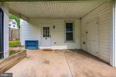 Exterior - 319 E A St, Brunswick, MD 21716 photo 9 of 11