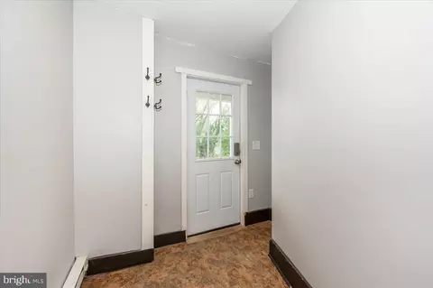 Entry Way - 319 E A St, Brunswick, MD 21716 photo 1 of 6