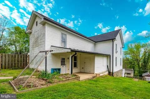 Exterior - 319 E A St, Brunswick, MD 21716 photo 8 of 11