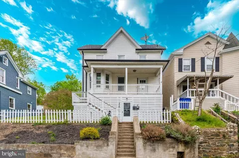 319 E A St, Brunswick, MD 21716