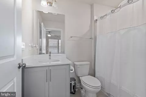 Bath - 411 Union St, Frederick, MD 21701 photo 1 of 3