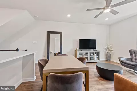 Dining - 411 Union St, Frederick, MD 21701 photo 2 of 3