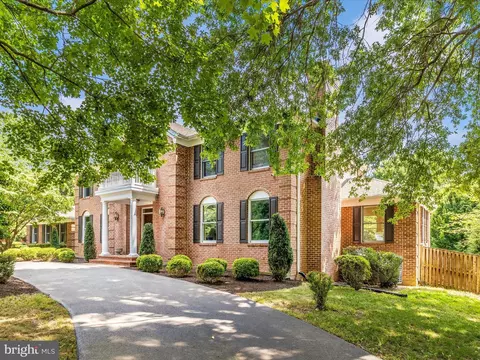 Exterior - 6015 White Flint Dr, Frederick, MD 21702 photo 3 of 14