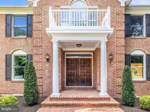 Exterior - 6015 White Flint Dr, Frederick, MD 21702 photo 2 of 14