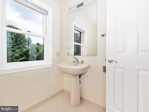 Bath - 6015 White Flint Dr, Frederick, MD 21702 photo 6 of 10
