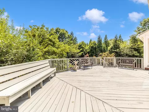 Exterior - 6015 White Flint Dr, Frederick, MD 21702 photo 11 of 14