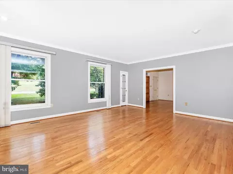 Living - 6015 White Flint Dr, Frederick, MD 21702 photo 3 of 10