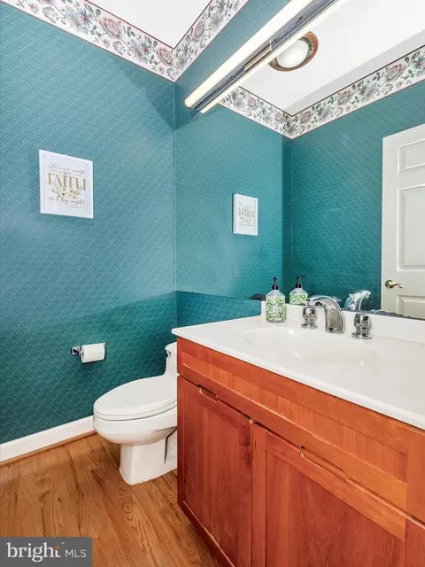 Bath - 6015 White Flint Dr, Frederick, MD 21702 photo 3 of 10