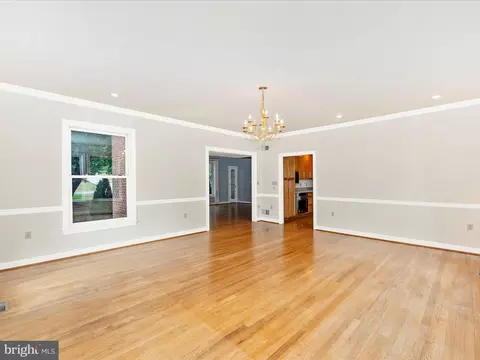 Living - 6015 White Flint Dr, Frederick, MD 21702 photo 5 of 10