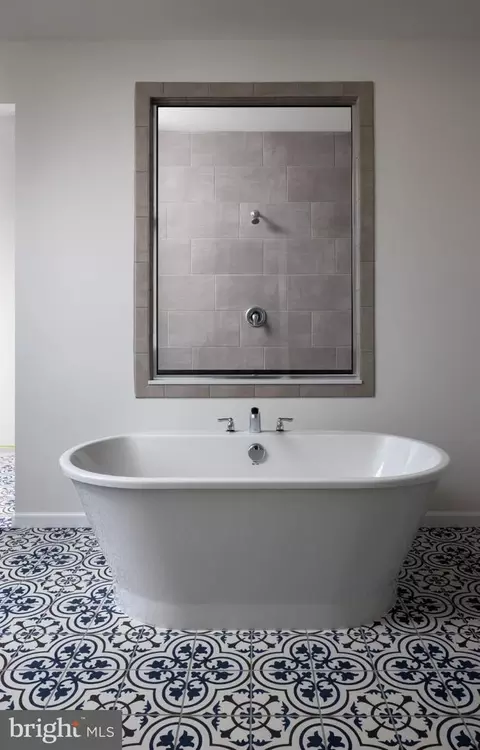 Bath - 2600 Kellerton Ave #NOTTINGHAM, Frederick, MD 21702 photo 8 of 9