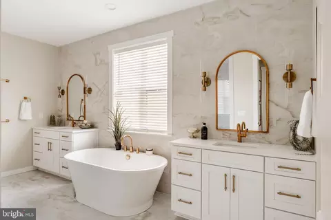 Bath - 2600 Kellerton Ave #DEVONSHIRE, Frederick, MD 21702 photo 5 of 12