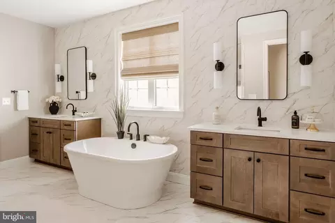 Bath - 2600 Kellerton Ave #DEVONSHIRE, Frederick, MD 21702 photo 7 of 12