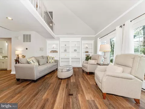Living - 2481 Five Shillings Rd, Frederick, MD 21701 photo 2 of 4