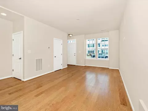 Living - 446 Pemberton Park Ln, Frederick, MD 21703 photo 4 of 11