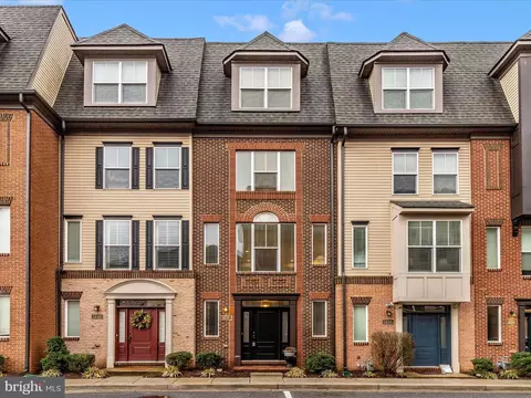1438 Trafalgar Ln, Frederick, MD 21701
