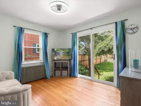 Living - 111 Frederick Ave, Frederick, MD 21701 photo 7 of 9