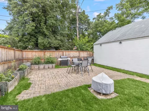 Exterior - 111 Frederick Ave, Frederick, MD 21701 photo 10 of 13