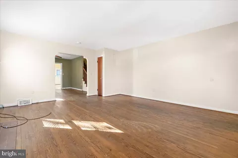 Living - 1000 1006 7th St, Frederick, MD 21701 photo 12 of 17