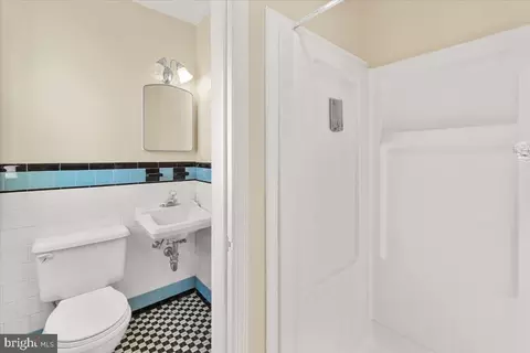 Bath - 1000 1006 7th St, Frederick, MD 21701 photo 1 of 15