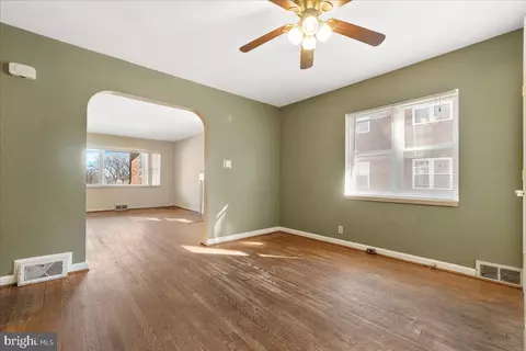 Living - 1000 1006 7th St, Frederick, MD 21701 photo 9 of 17