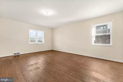 Living - 1000 1006 7th St, Frederick, MD 21701 photo 4 of 17