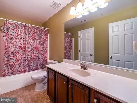 Bath - 222 Timber View Ct, Frederick, MD 21702 photo 1 of 2