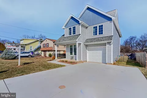 903 Walnut St, Frederick, MD 21703