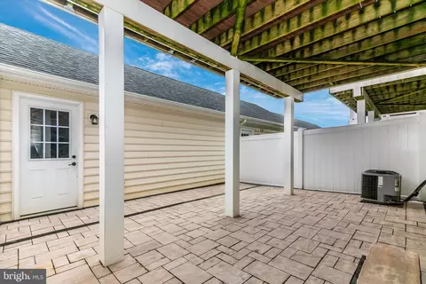 7821 Wormans Mill Rd, Frederick, MD 21701 photo 10