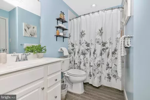 7821 Wormans Mill Rd, Frederick, MD 21701 photo 9