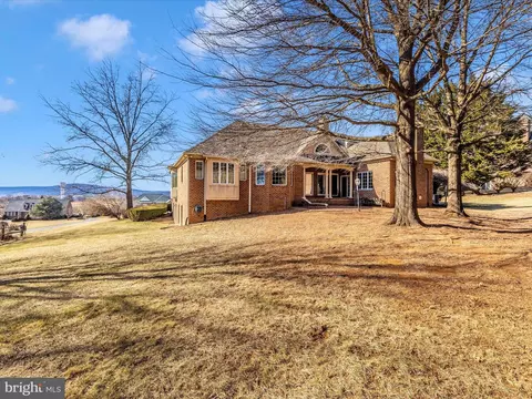Exterior - 7781 Coblentz Rd, Middletown, MD 21769 photo 8 of 11