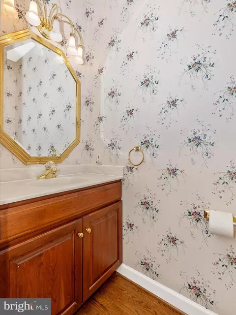 Bath - 7781 Coblentz Rd, Middletown, MD 21769 photo 1 of 8