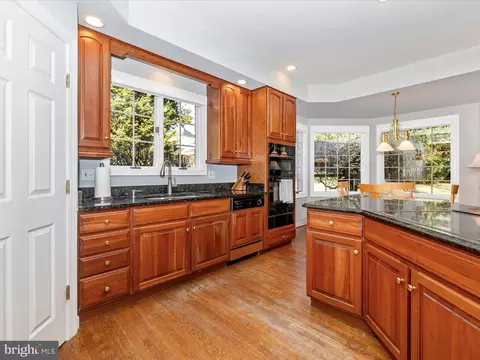 Kitchen - 7781 Coblentz Rd, Middletown, MD 21769 photo 5 of 5