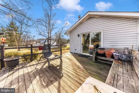 Exterior - 4317 Dover Dr, Frederick, MD 21703 photo 9 of 10