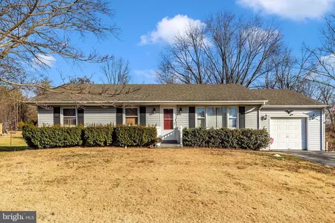 4317 Dover Dr, Frederick, MD 21703