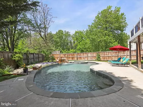 Exterior - 6852 Fielding Ct, Frederick, MD 21703 photo 7 of 15