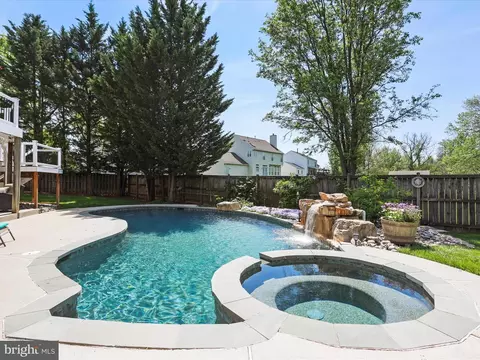Exterior - 6852 Fielding Ct, Frederick, MD 21703 photo 9 of 15