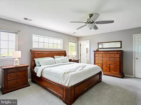 Bedroom - 6852 Fielding Ct, Frederick, MD 21703 photo 4 of 7