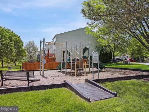 Exterior - 6852 Fielding Ct, Frederick, MD 21703 photo 14 of 15