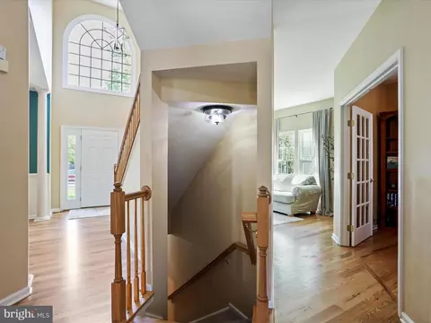 Entry Way - 6852 Fielding Ct, Frederick, MD 21703 photo 2 of 5