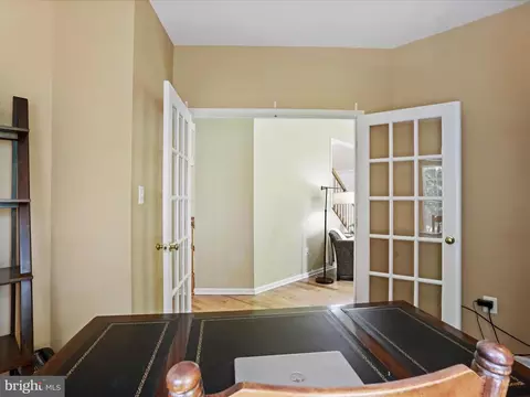 Entry Way - 6852 Fielding Ct, Frederick, MD 21703 photo 4 of 5
