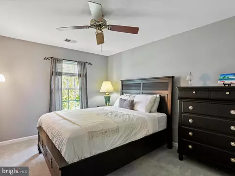 Bedroom - 6852 Fielding Ct, Frederick, MD 21703 photo 3 of 7