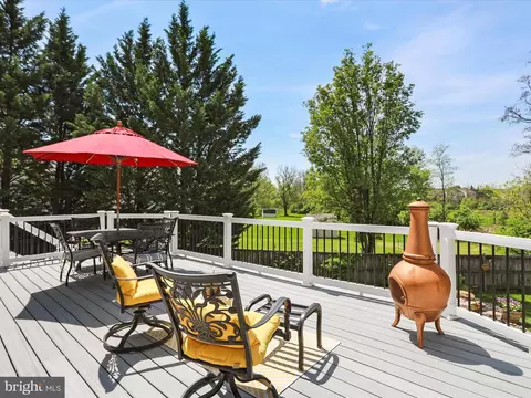 Exterior - 6852 Fielding Ct, Frederick, MD 21703 photo 4 of 15