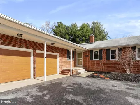 Exterior - 7305 Parkview Dr, Frederick, MD 21702 photo 4 of 8