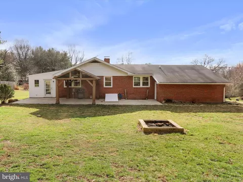 Exterior - 7305 Parkview Dr, Frederick, MD 21702 photo 6 of 8