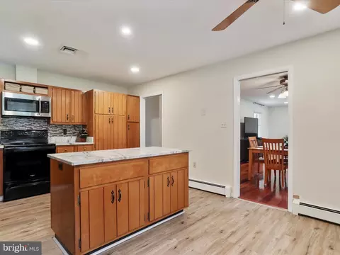Kitchen - 7305 Parkview Dr, Frederick, MD 21702 photo 4 of 5